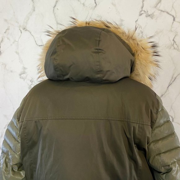 RELISTED - PLEASE VISIT MY CLOSET TO PURCHASE - Picture 5 of 8